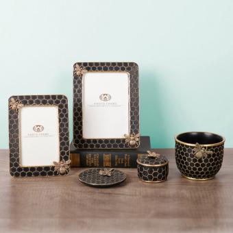 bee style resin frame